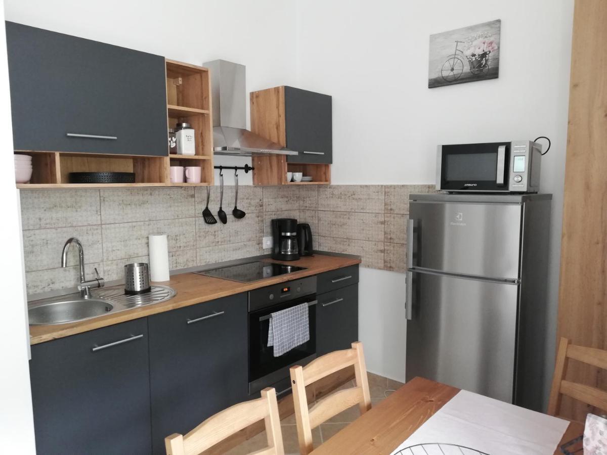 Gold 2 Apartman โชพรอน ภายนอก รูปภาพ